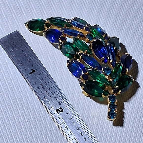 * Vintage Blue & Green Marquis Stones Pin Brooch - Picture 2 of 5